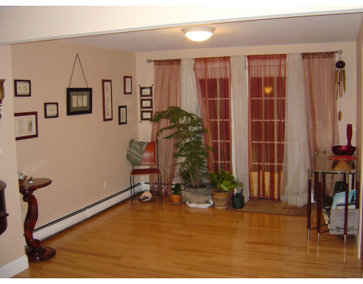 6 Middlesex Road Sharon, MA 02067 - Photo 5 of 12 Gallery Image 5