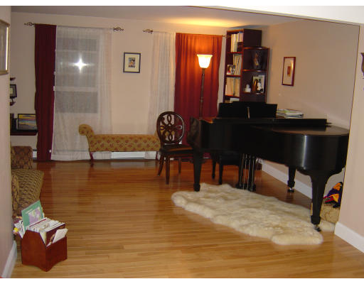6 Middlesex Road Sharon, MA 02067 - Photo 6 of 12 Gallery Image 6