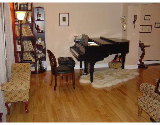 6 Middlesex Road Sharon, MA 02067 - Photo 7 of 12 Gallery Image 7