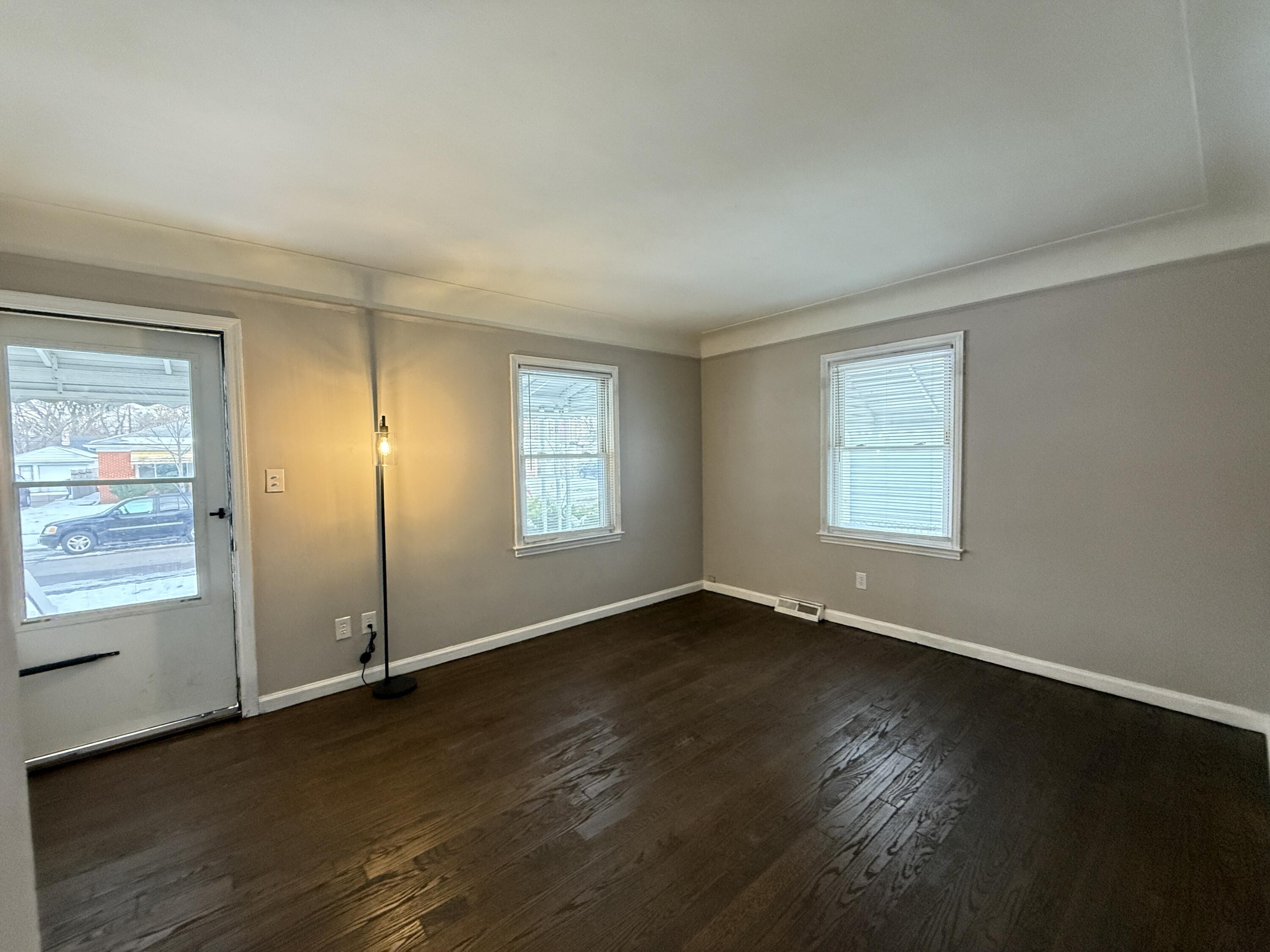 7243 Dacosta Detroit, MI 48239 - Photo 7 of 18 IMG_9225