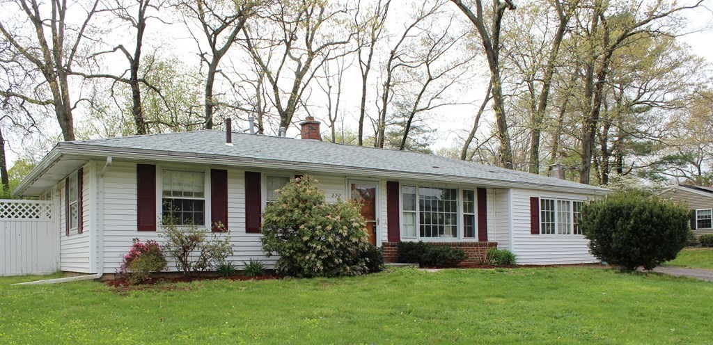 227 Maureen Road Bellingham, MA 02019 - Photo 1 of 20 Gallery Image 1