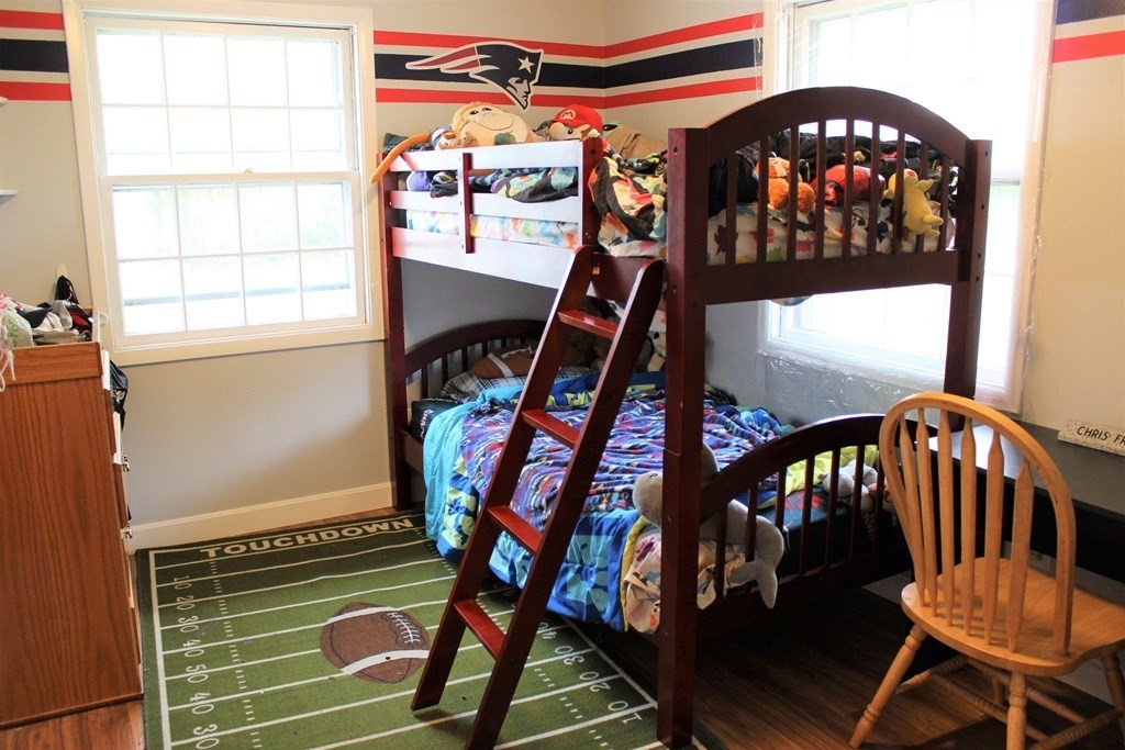 227 Maureen Road Bellingham, MA 02019 - Photo 12 of 20 Gallery Image 12