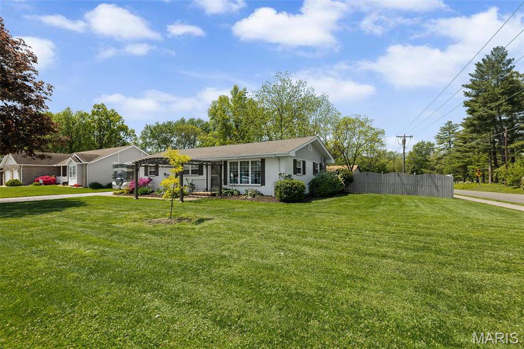 2 Park Street Freeburg, IL 62243 - Photo 3 of 40