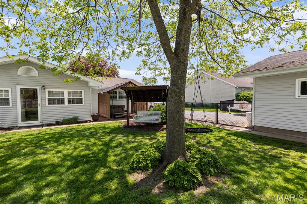 2 Park Street Freeburg, IL 62243 - Photo 5 of 40