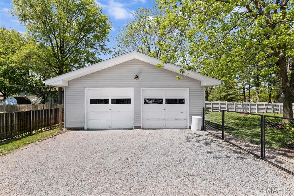 2 Park Street Freeburg, IL 62243 - Photo 6 of 40