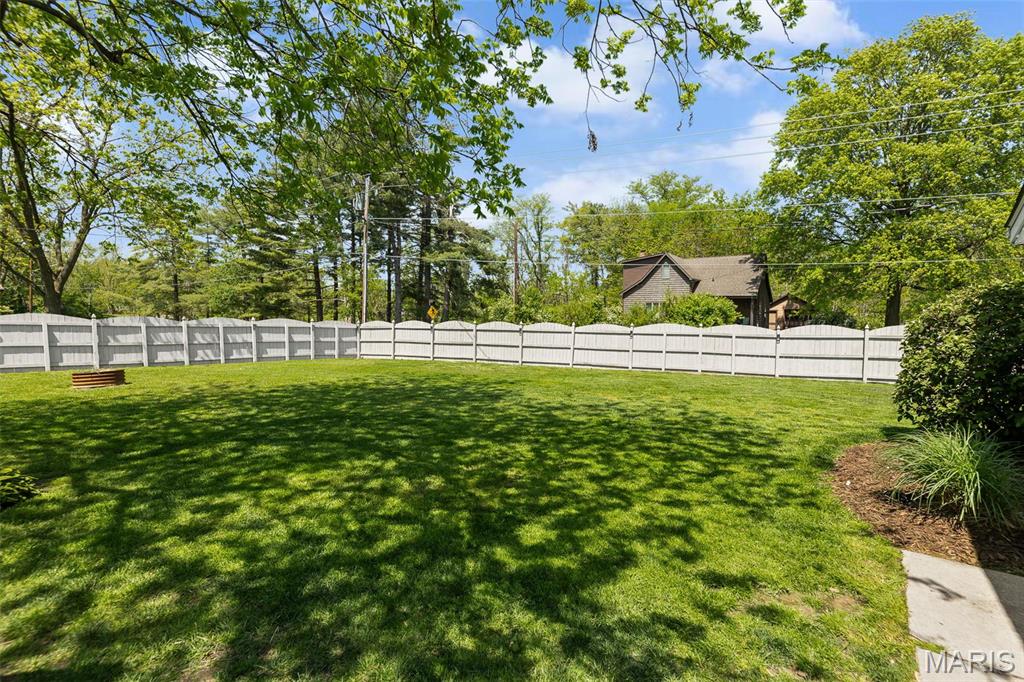 2 Park Street Freeburg, IL 62243 - Photo 7 of 40