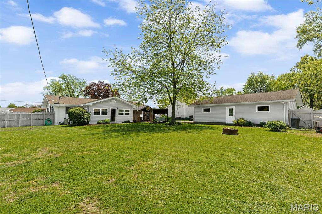 2 Park Street Freeburg, IL 62243 - Photo 8 of 40