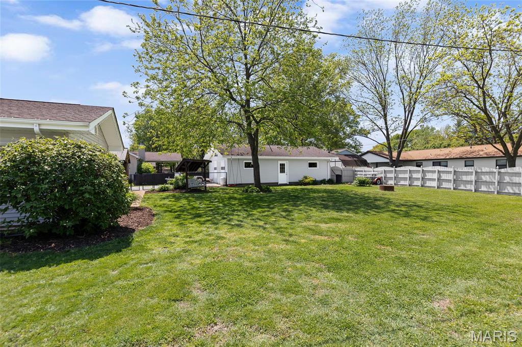 2 Park Street Freeburg, IL 62243 - Photo 9 of 40