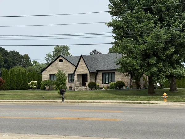 $1,400 | 851 North Madison Avenue, Greenwood, IN 46142