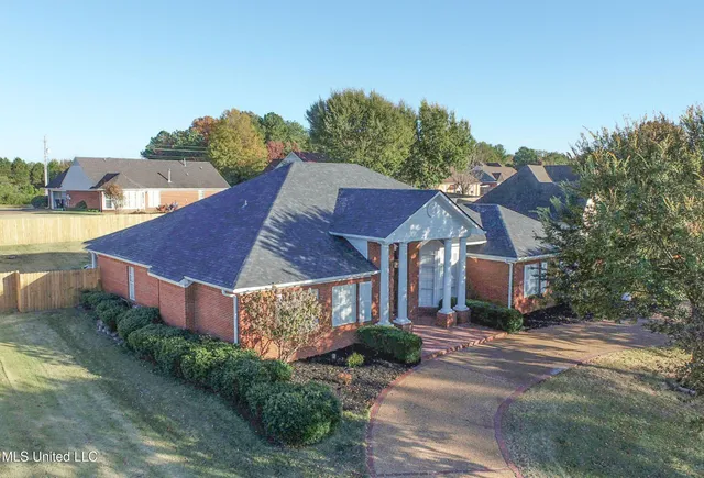 $425,000 | 204 Picadilly Drive, Batesville, MS 38606
