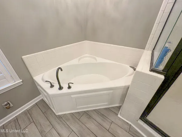 $419,900 | 204 Picadilly Drive, Batesville, MS 38606