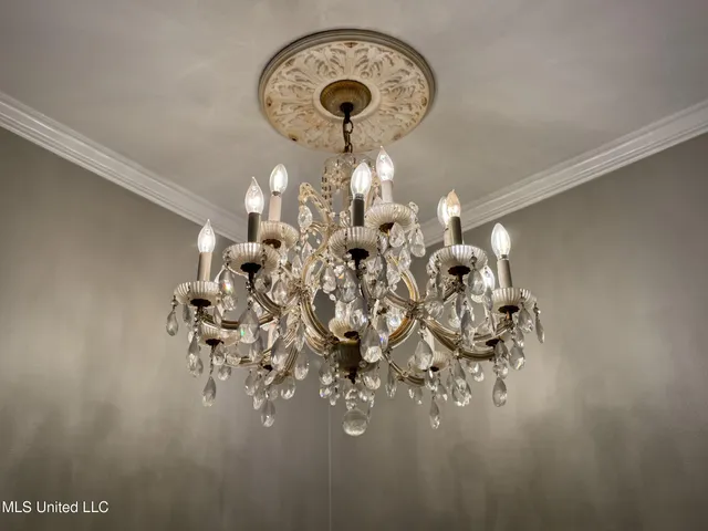 $425,000 | 204 Picadilly Drive, Batesville, MS 38606