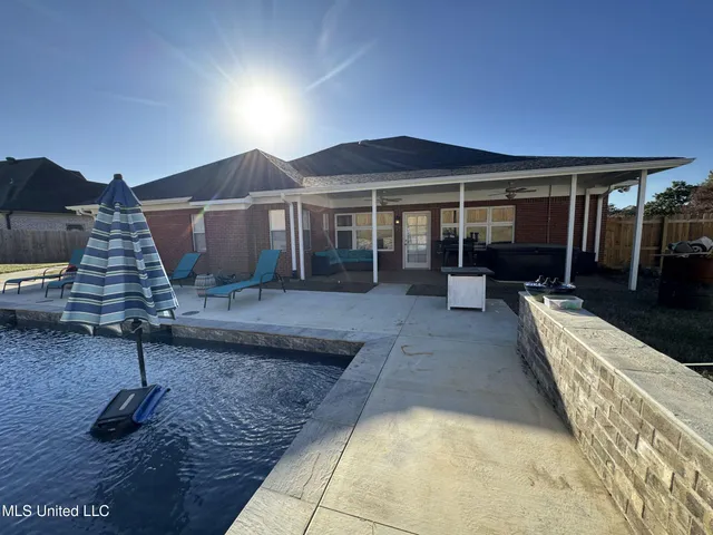 $425,000 | 204 Picadilly Drive, Batesville, MS 38606