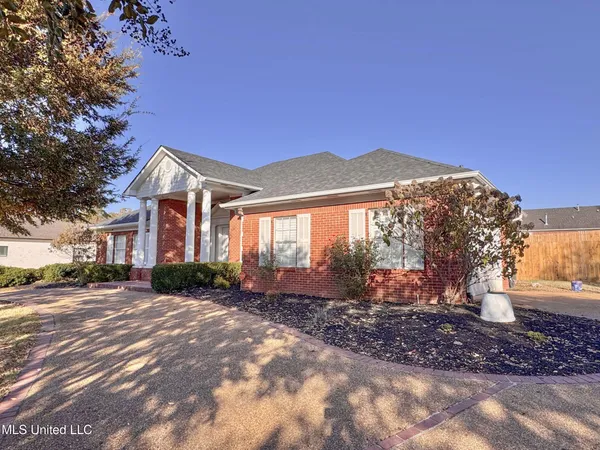 $419,900 | 204 Picadilly Drive, Batesville, MS 38606