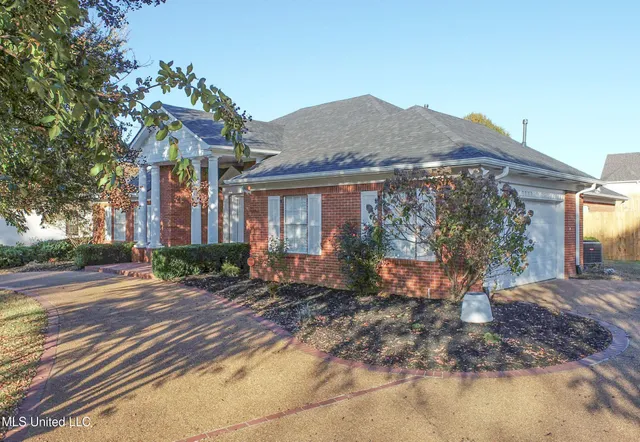 $425,000 | 204 Picadilly Drive, Batesville, MS 38606