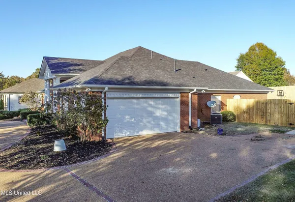 $419,900 | 204 Picadilly Drive, Batesville, MS 38606