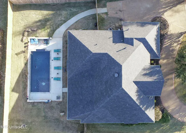 $425,000 | 204 Picadilly Drive, Batesville, MS 38606