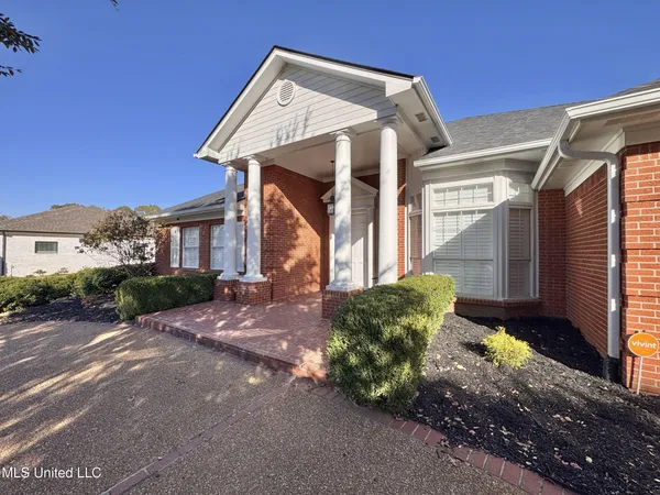 $419,900 | 204 Picadilly Drive, Batesville, MS 38606