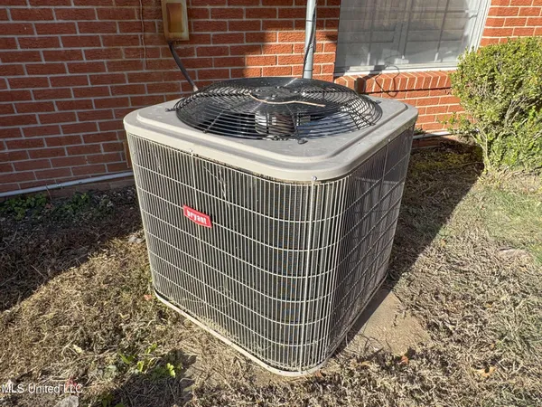 $419,900 | 204 Picadilly Drive, Batesville, MS 38606