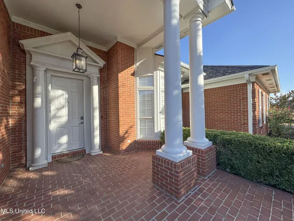 $419,900 | 204 Picadilly Drive, Batesville, MS 38606