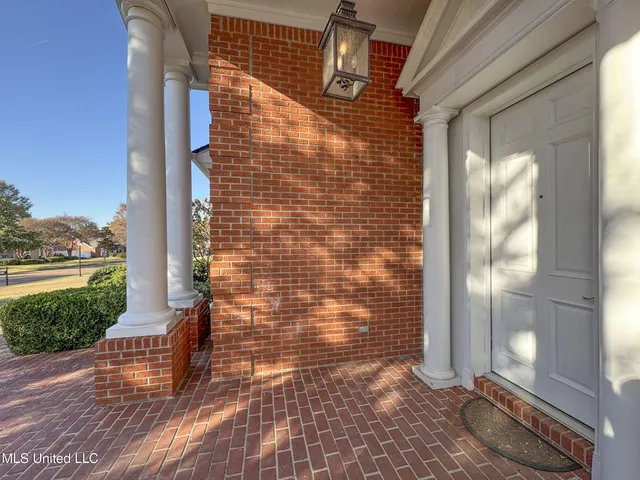 $425,000 | 204 Picadilly Drive, Batesville, MS 38606