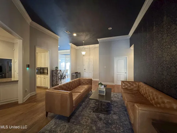 $419,900 | 204 Picadilly Drive, Batesville, MS 38606