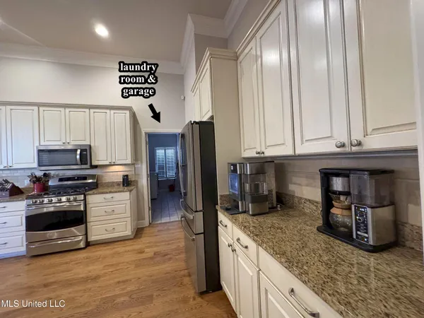 $419,900 | 204 Picadilly Drive, Batesville, MS 38606