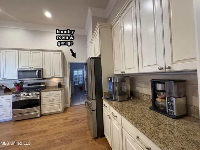 $425,000 | 204 Picadilly Drive, Batesville, MS 38606