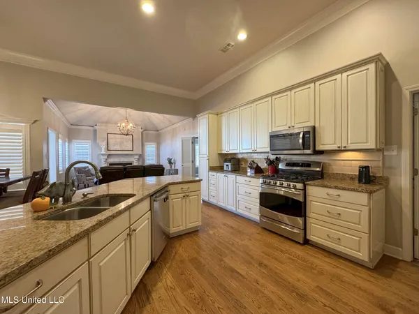 $419,900 | 204 Picadilly Drive, Batesville, MS 38606