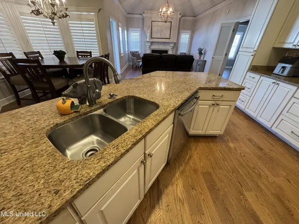 $419,900 | 204 Picadilly Drive, Batesville, MS 38606