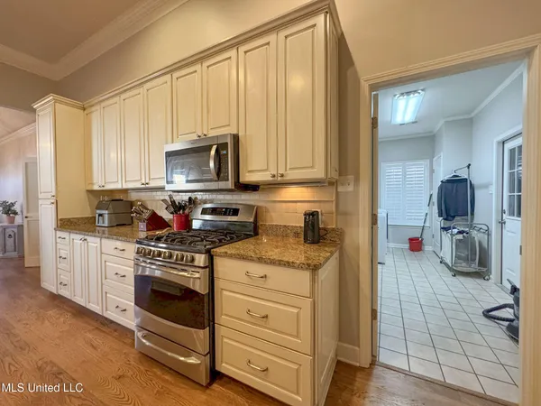 $419,900 | 204 Picadilly Drive, Batesville, MS 38606