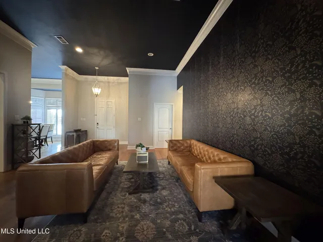 $425,000 | 204 Picadilly Drive, Batesville, MS 38606