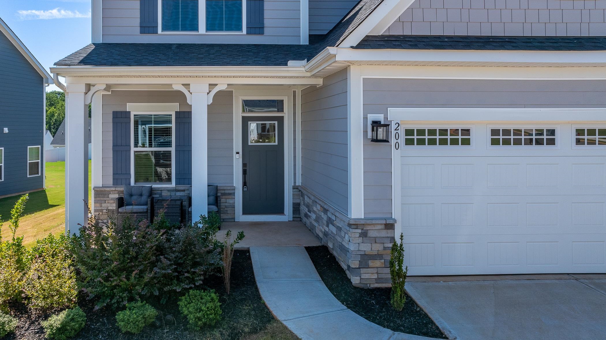 200 Hollythorpe Lane Fountain Inn, SC 29644 - Photo 2 of 28