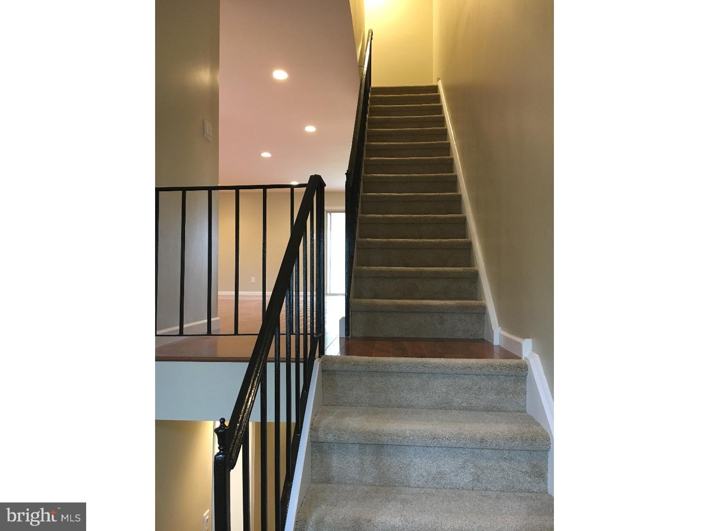 4133 Farmdale Road Philadelphia, PA 19154 - Photo 2 of 25 Gallery Image 2