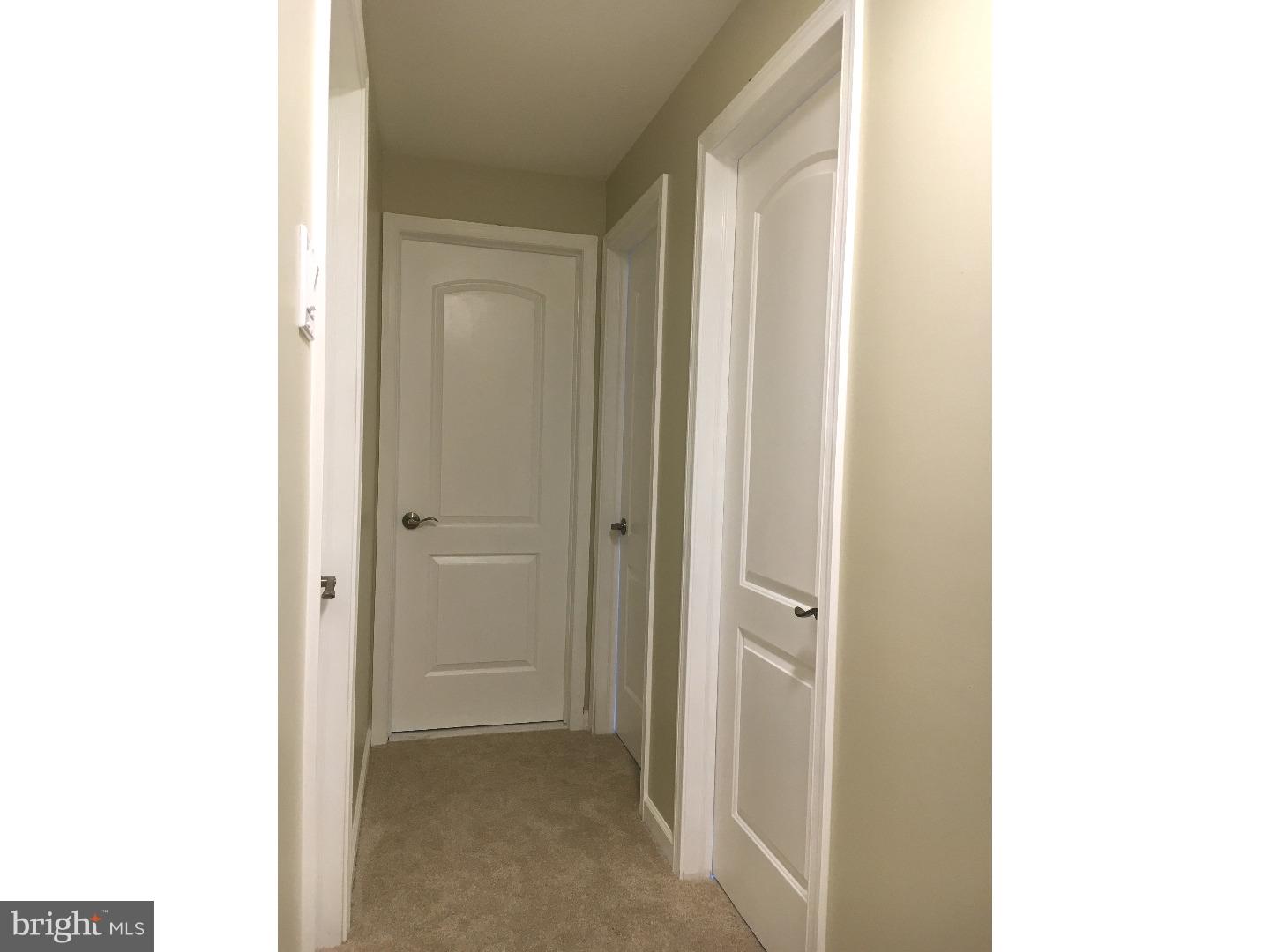 4133 Farmdale Road Philadelphia, PA 19154 - Photo 11 of 25 Hallway