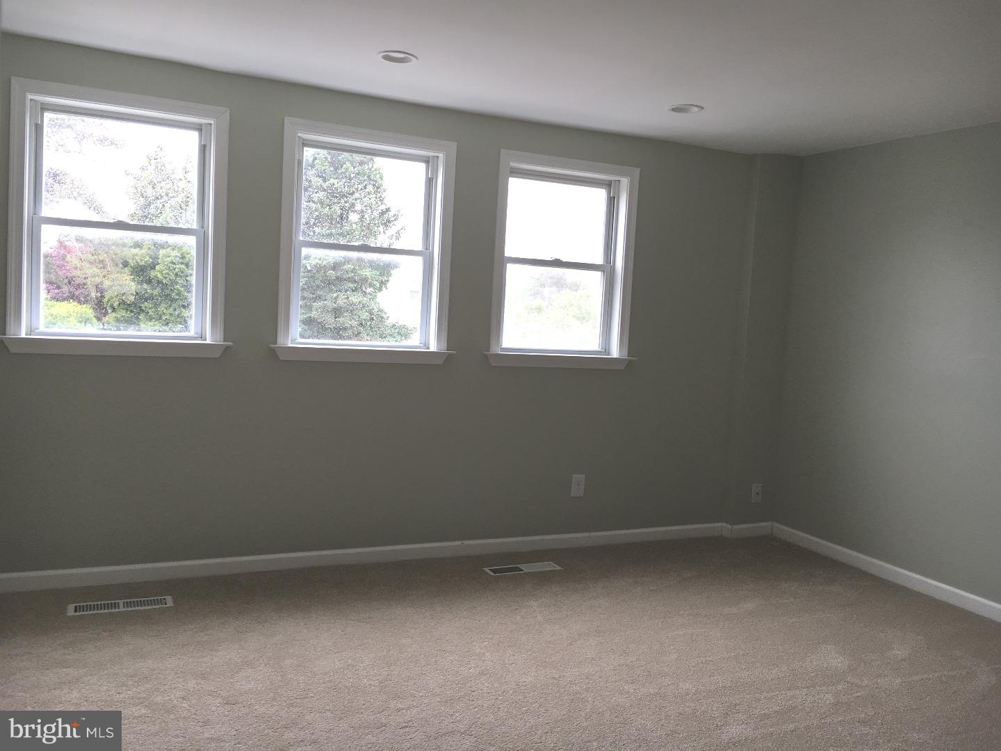4133 Farmdale Road Philadelphia, PA 19154 - Photo 13 of 25 Bedroom - Main