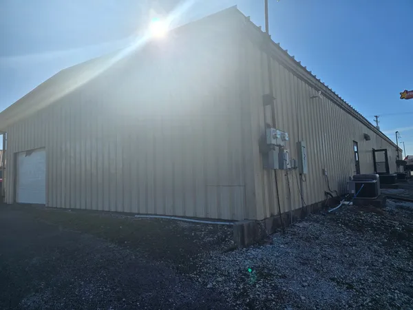 a view of a back yard