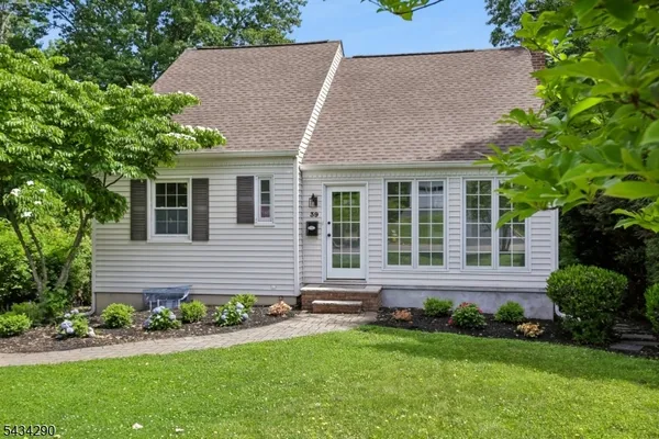 $825,000 | 39 Shadylawn Drive, Madison, NJ 07940