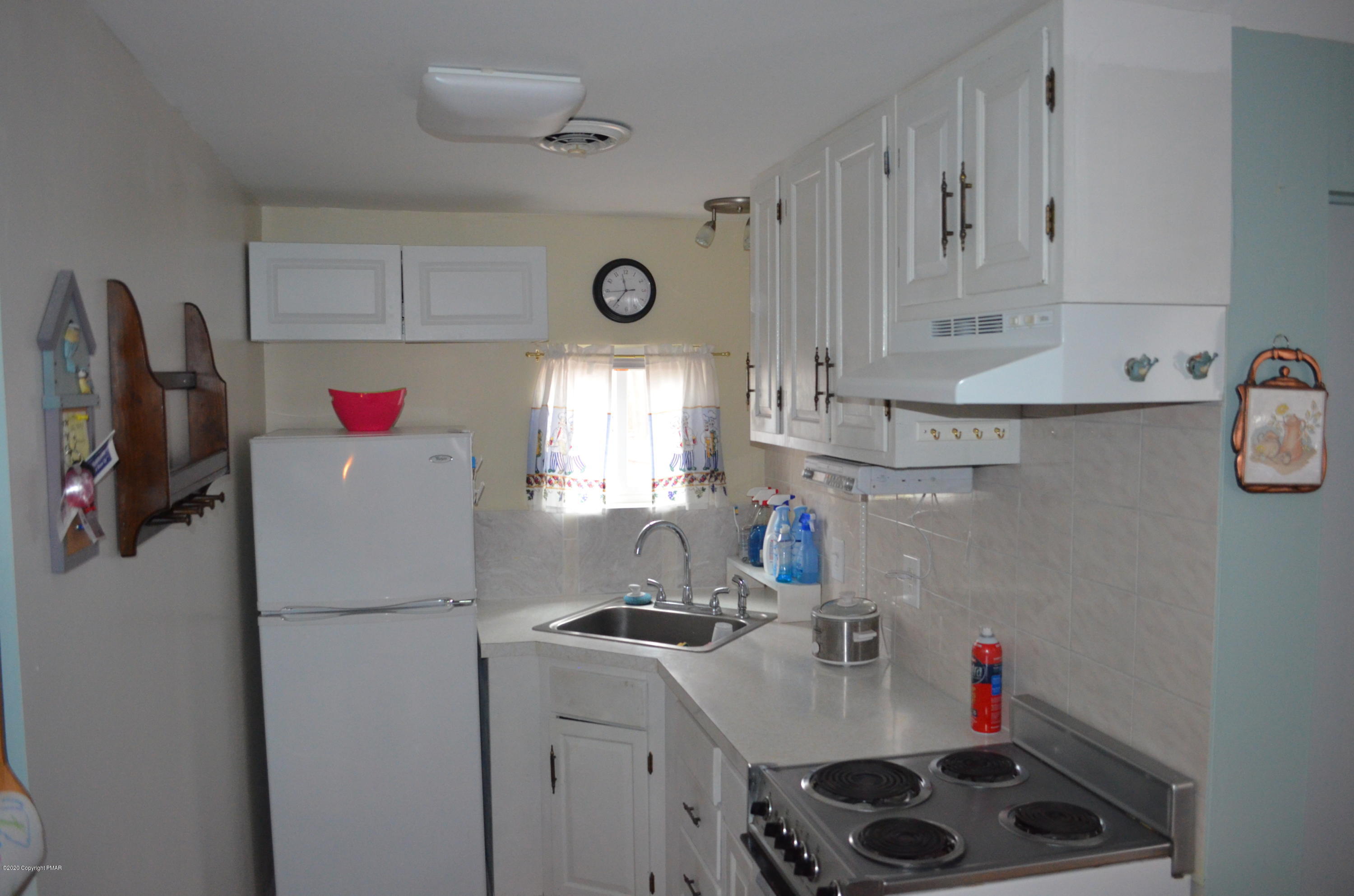 262 Schochs Mill Road Blakeslee, PA 18610 - Photo 7 of 12 DSC_0213