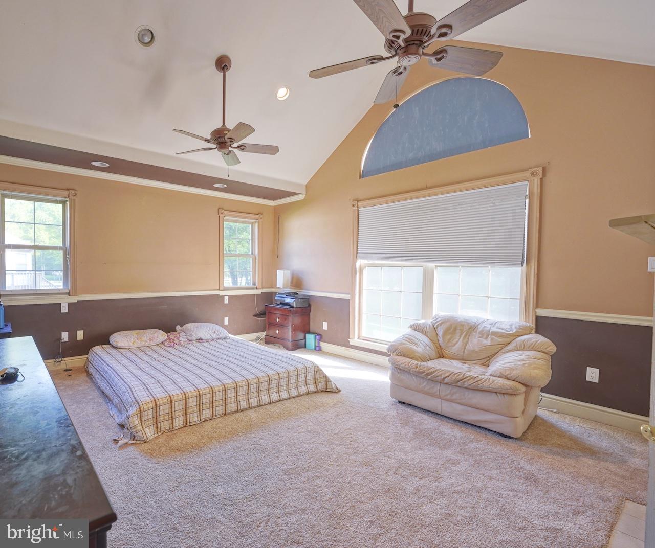 2 Gaskill Road Mount Laurel, NJ 08054 - Photo 15 of 39 Master bedroom on first floor vaulted ceilings
