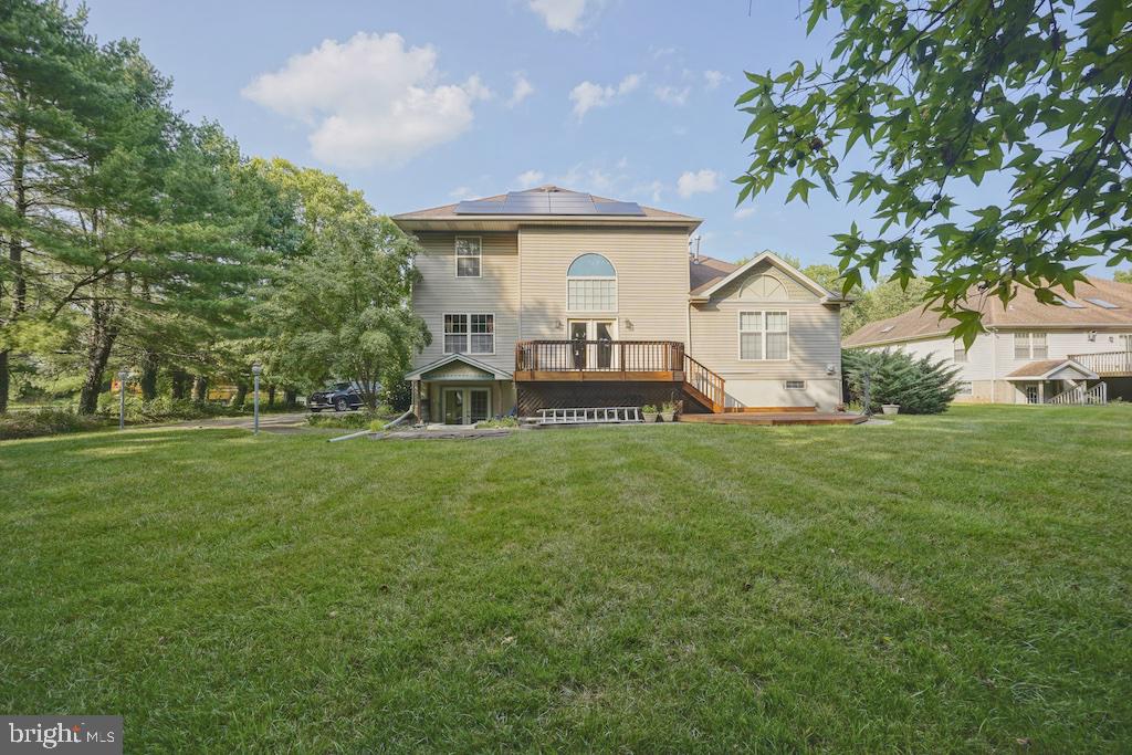 2 Gaskill Road Mount Laurel, NJ 08054 - Photo 4 of 39 Back view of the house with 2 level deck