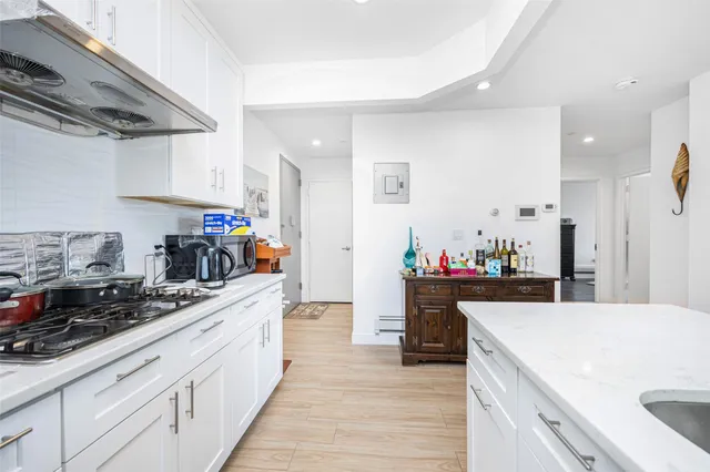 $739,000 | 136-20 Booth Memorial Avenue, Unit 3H | Queensboro Hill