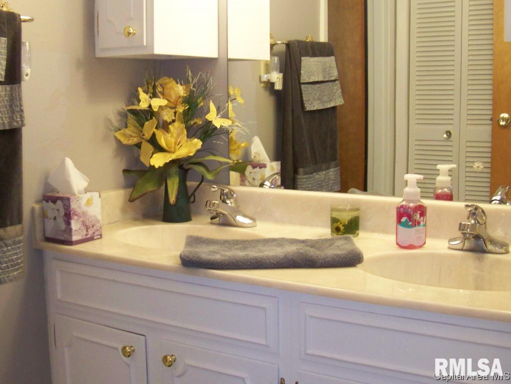 34 Ridgeview Drive Springfield, IL 62711 - Photo 4 of 36