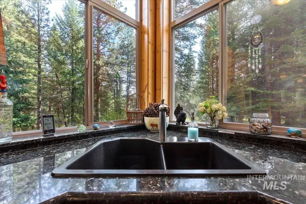 $559,900 | 11 Shadow Road, Garden Valley, ID 83622