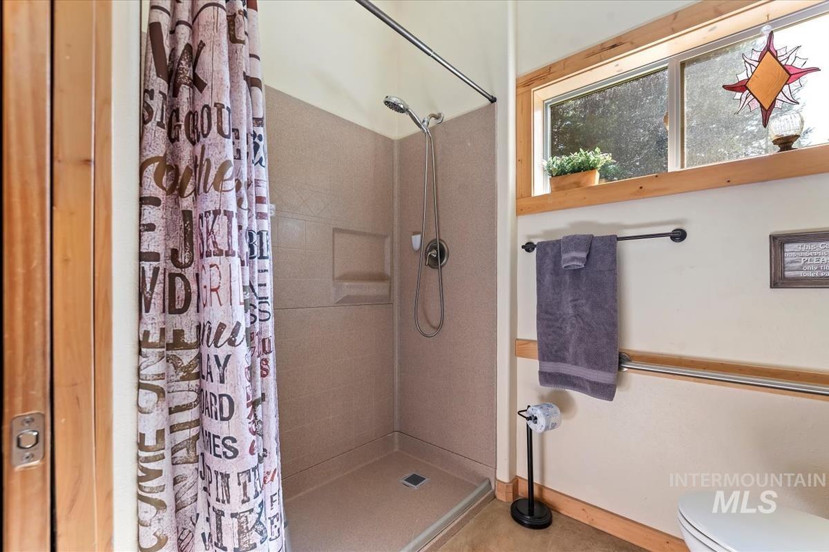 11 Shadow Road Garden Valley, ID 83622 - Photo 15 of 41