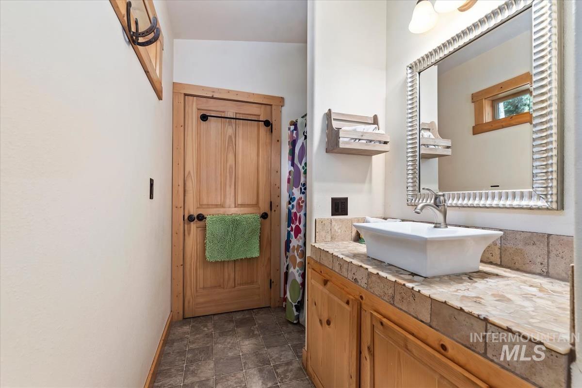 11 Shadow Road Garden Valley, ID 83622 - Photo 20 of 41