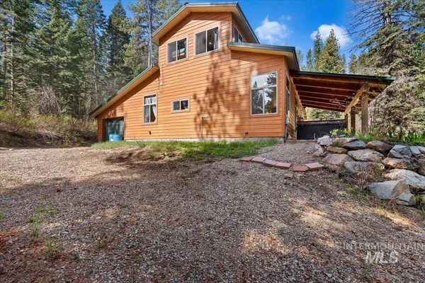 $559,900 | 11 Shadow Road, Garden Valley, ID 83622