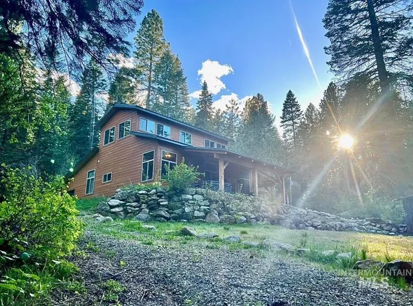 $559,900 | 11 Shadow Road, Garden Valley, ID 83622