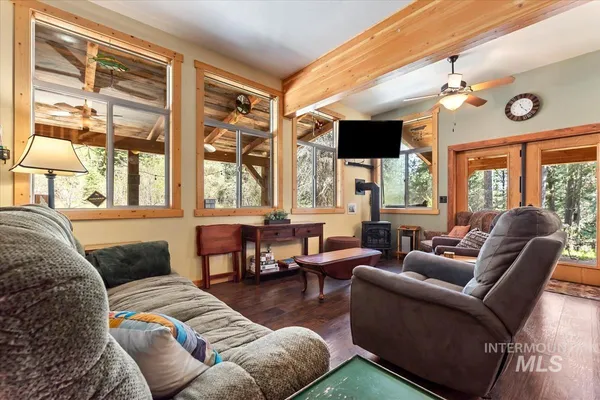$559,900 | 11 Shadow Road, Garden Valley, ID 83622