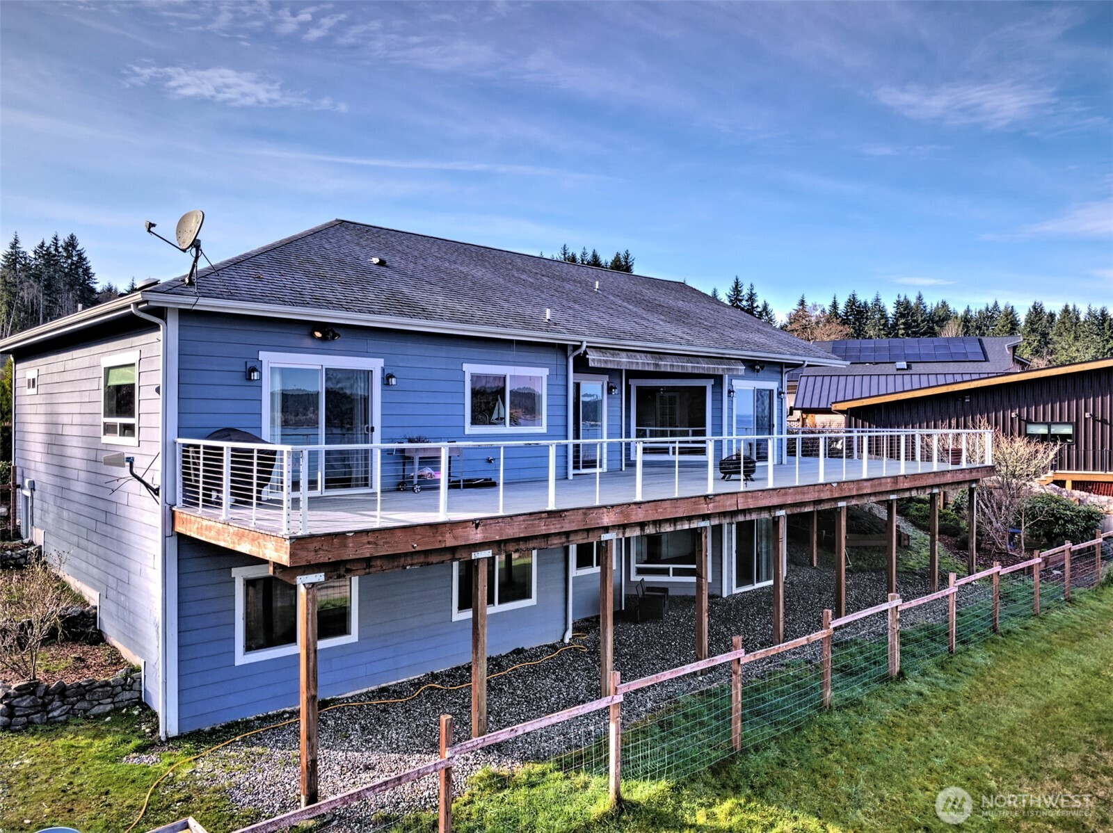 20 East Case View Place Shelton, WA 98584 - Photo 38 of 40 a view of a house with roof deck